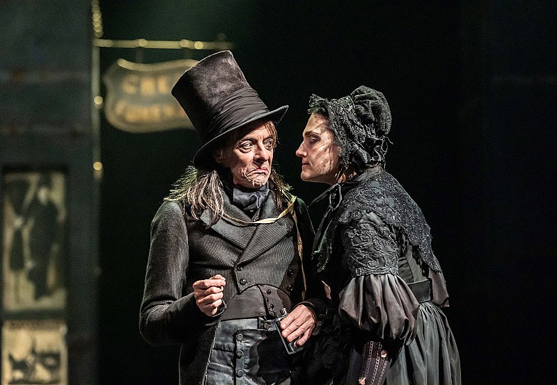 Opplev magien til Oliver! Musikalen i London – Bestill billetter nå!