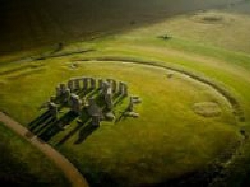 Windsor Castle, Stonehenge & Bath (Japanese) - including all entry tickets