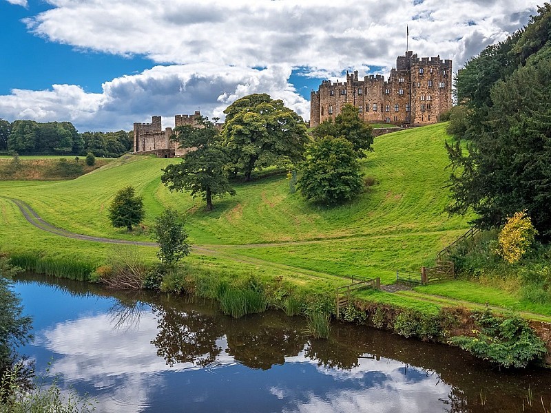 Alnwick Castle Day Tour from Edinburgh