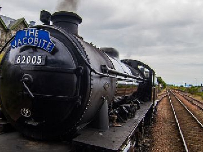 Harry Potter Train & Scenic Highlands Day Tour from Inverness with 7.30am Departure